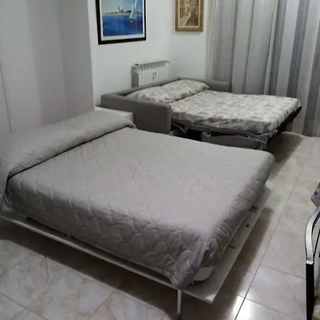 Apartamento Ampio Monolocale Con Terrazzo - A 2 Passi Dal Mare Latte