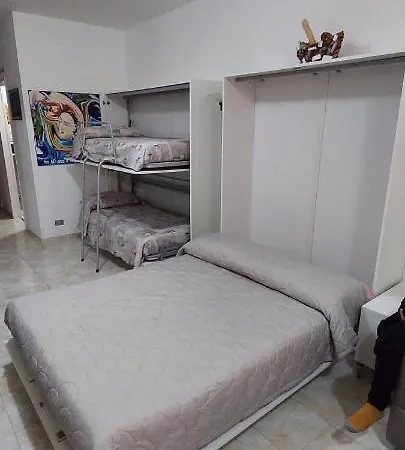 Ampio Monolocale Con Terrazzo - A 2 Passi Dal Mare Apartamento Latte