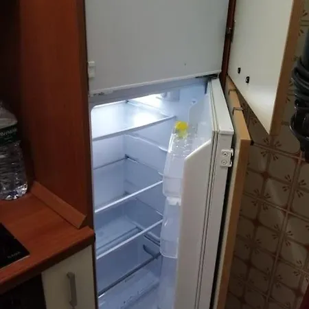 Ampio Monolocale Con Terrazzo - A 2 Passi Dal Mare *