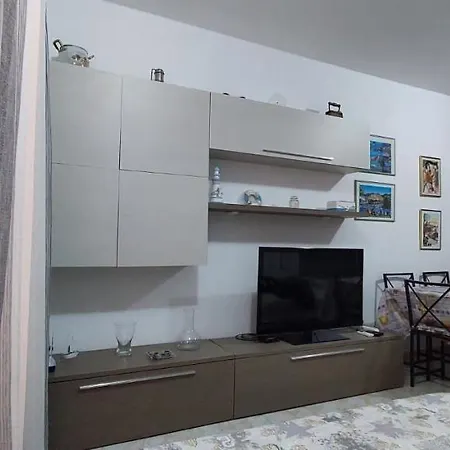 شقة Ampio Monolocale Con Terrazzo - A 2 Passi Dal Mare Latte