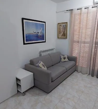 Apartament Ampio Monolocale Con Terrazzo - A 2 Passi Dal Mare Latte
