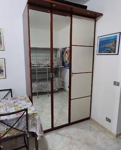 Appartamento Ampio Monolocale Con Terrazzo - A 2 Passi Dal Mare Latte